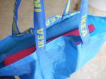 IKEAの青い買い物袋