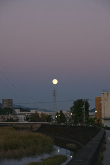 081113-moon001.jpg