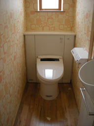 01232階トイレ