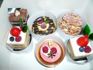 Toshi Yoroizukaのケーキ♪