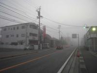 濃霧の松本市内