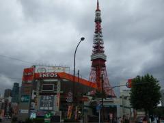 赤羽橋辺りから見た東京タワーです